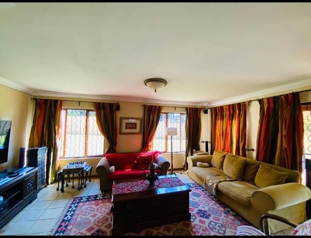 3 BEDROOM HOUSE FOR SALE IN KENSINGTON